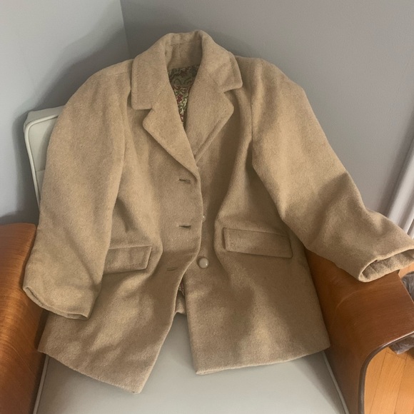 Vintage Jackets & Blazers - ❤️ 89. Vintage Classic Tan Wool Coat - Modern fit ❤️